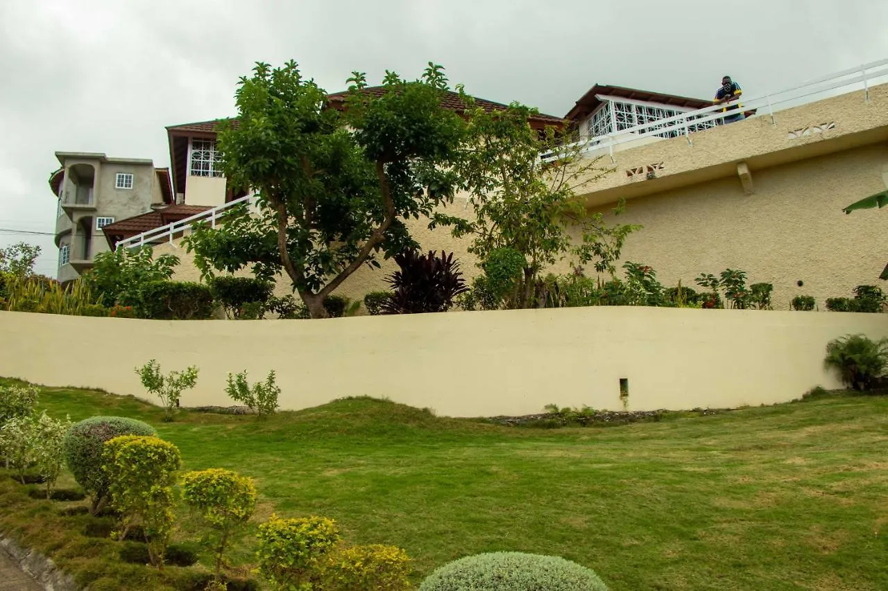 Гостевой дом The Whytehouse Villa Бухта Монтего